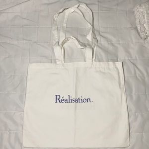 Réalisation Par Tote - NEW